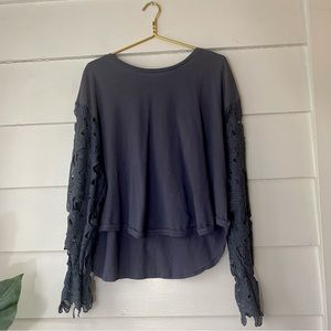 UMGEE Large Crochet Lace Sleeves Sweatshirt Shirt Thinner Weight Elastic Cuff